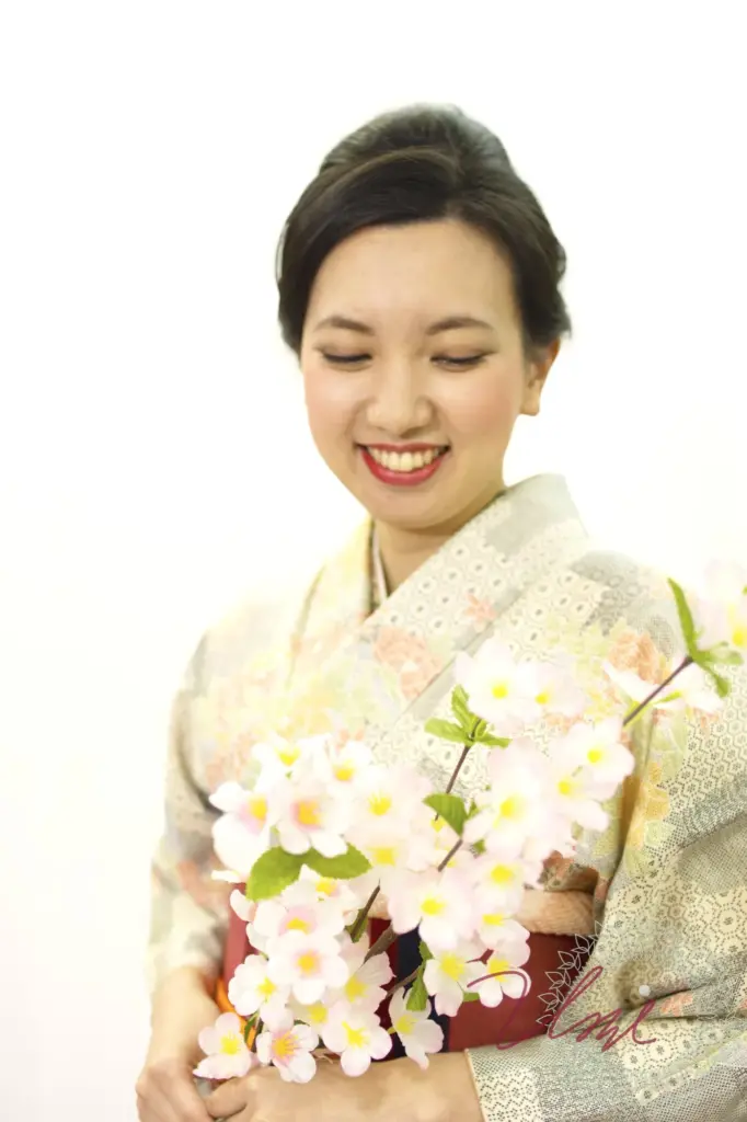 Image tokyo-shuccho-kimono-hairmake-138東京23区出張着付け・留袖着付け・ヘアセット専門美容師Umi