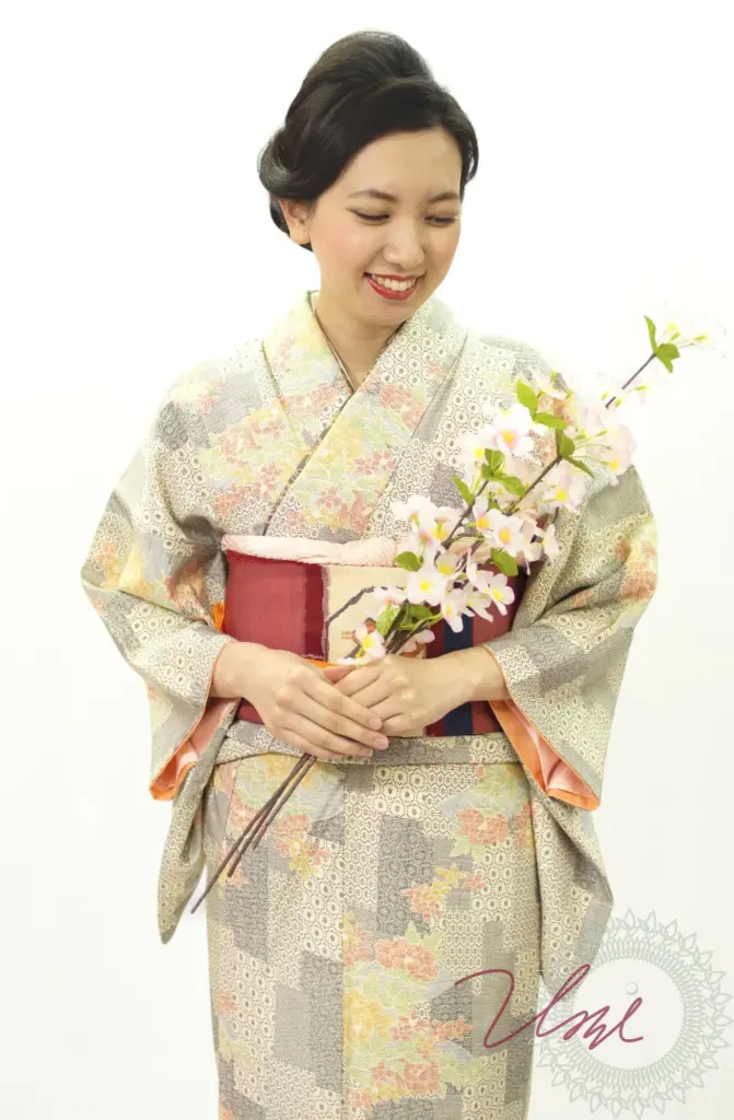 Image tokyo-shuccho-kimono-hairmake-145東京23区出張着付け・ヘアセット・留袖着付け・訪問着着付け美容師Umi