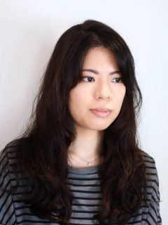 コテパーマで女性のロングスタイル♬